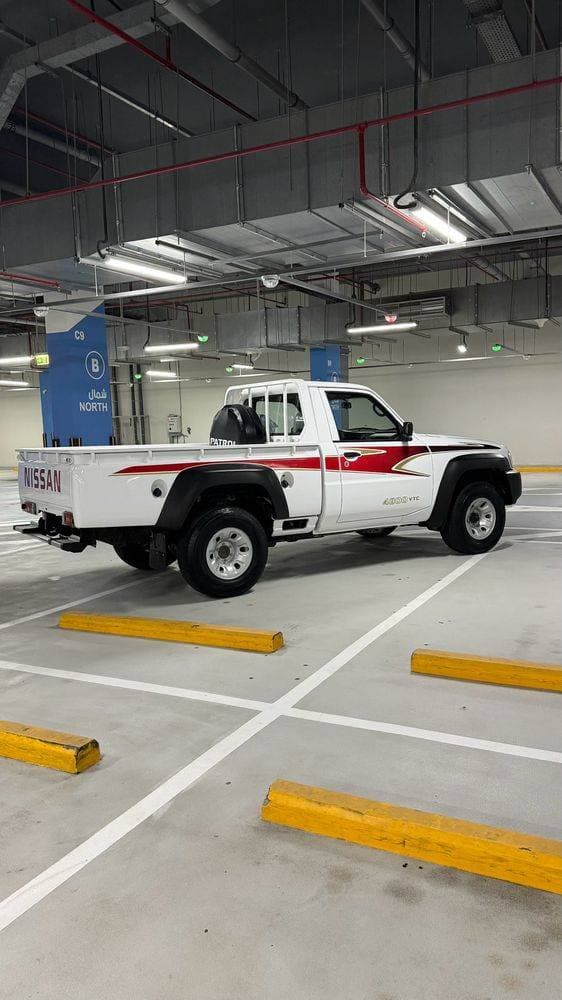 2022 Nissan Patrol thumbnail 4