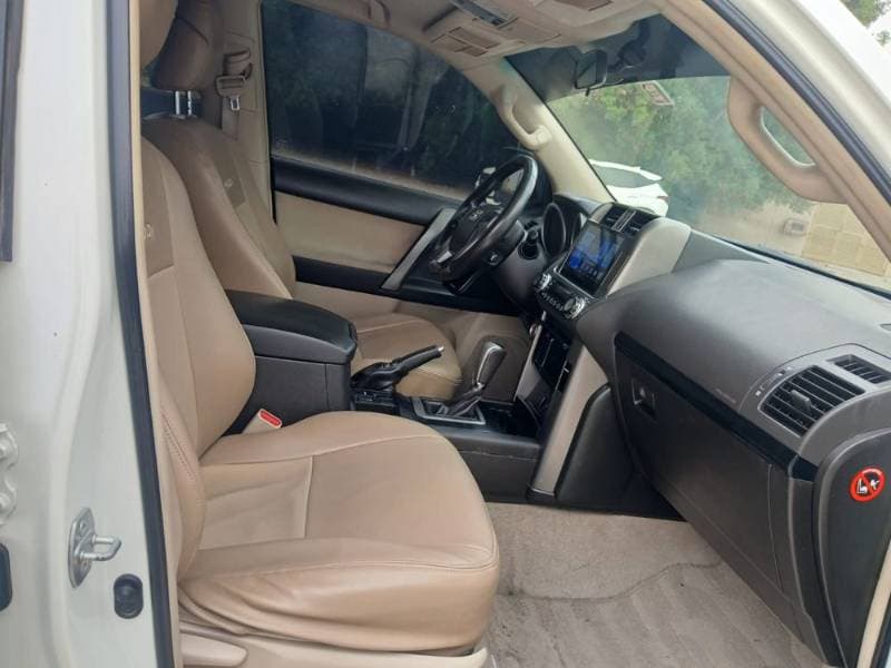 2011 Toyota Land Cruiser Prado thumbnail 6