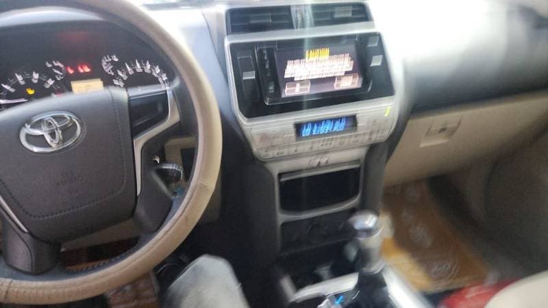 2019 Toyota Land Cruiser Prado thumbnail 3