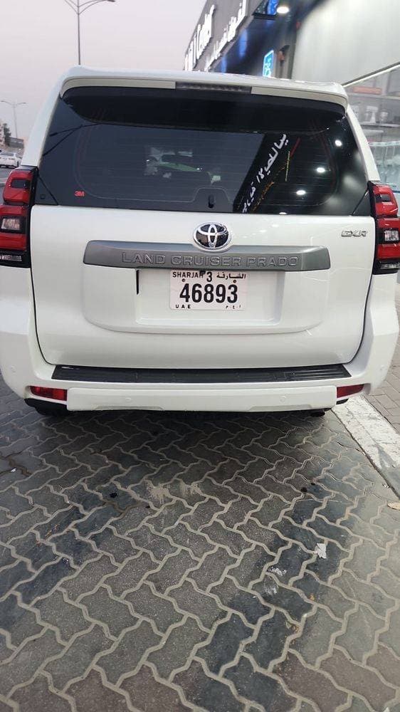 2019 Toyota Land Cruiser Prado thumbnail 4
