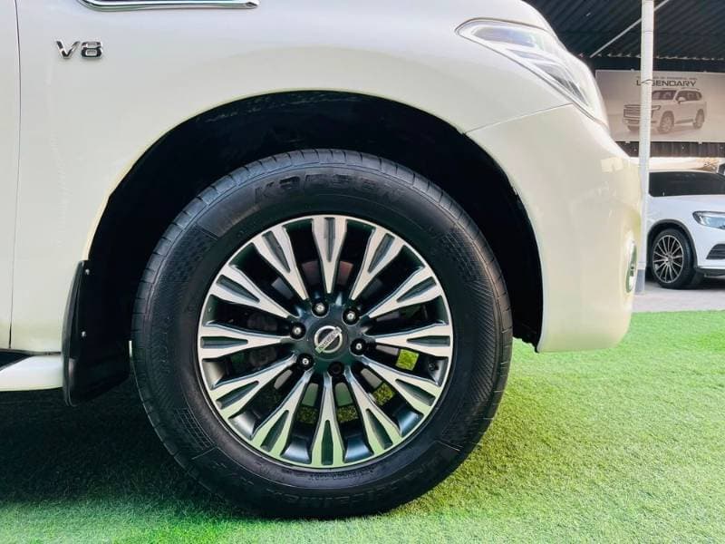 2014 Nissan Patrol thumbnail 8