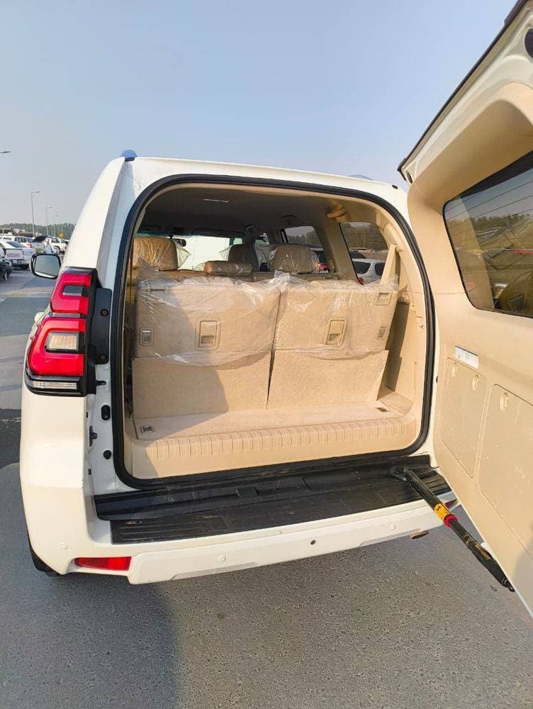 2020 Toyota Land Cruiser Prado thumbnail 3