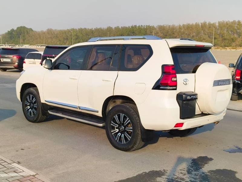 2020 Toyota Land Cruiser Prado thumbnail 2