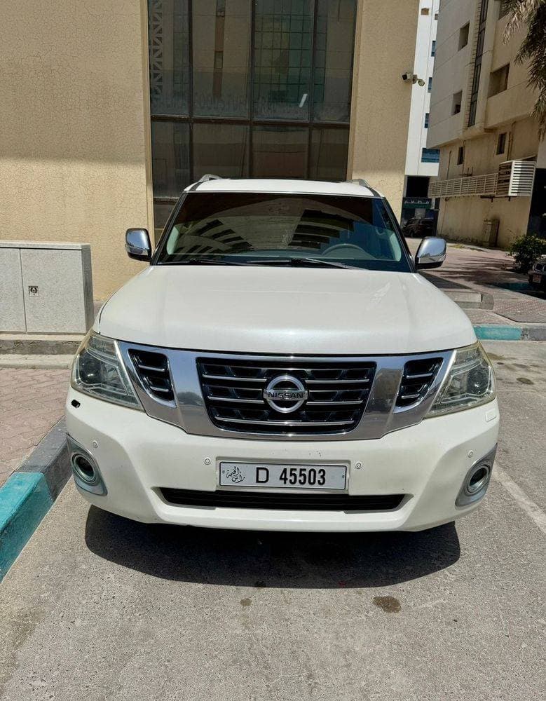 2014 Nissan Patrol thumbnail 4