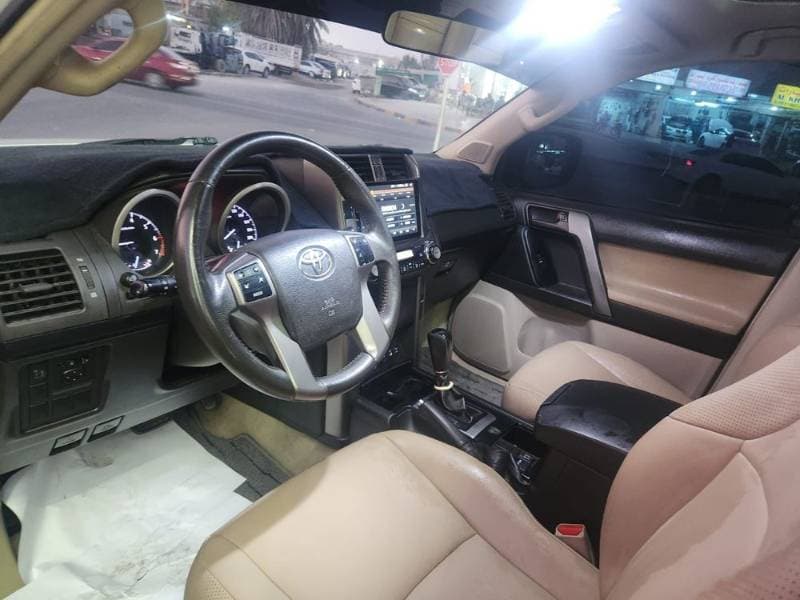 2010 Toyota Land Cruiser Prado thumbnail 4
