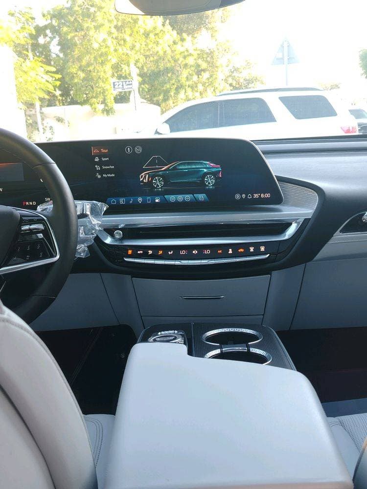 2024 Cadillac XT6 thumbnail 5