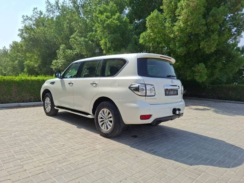 2019 Nissan Patrol thumbnail 9