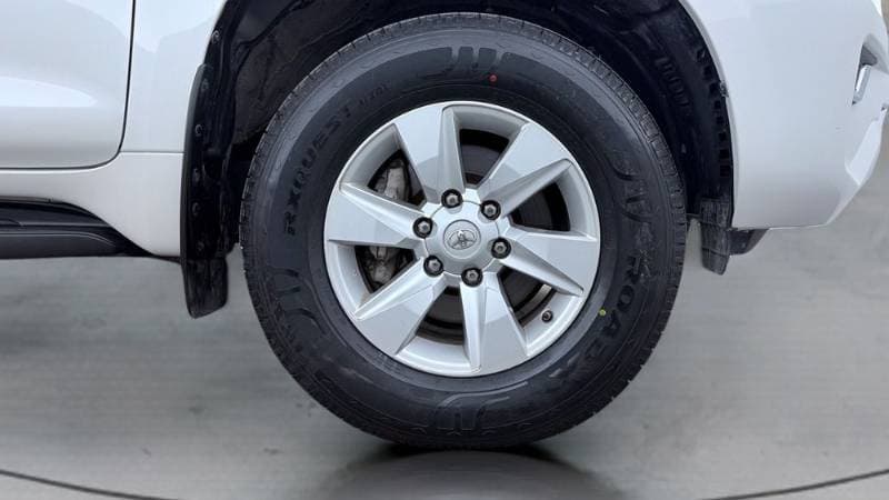 2022 Toyota Land Cruiser Prado thumbnail 9