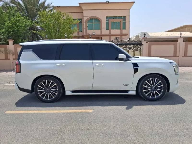 2025 Nissan Patrol thumbnail 4