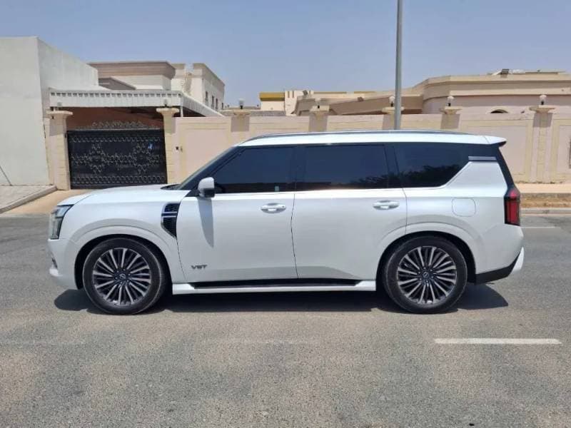 2025 Nissan Patrol thumbnail 8