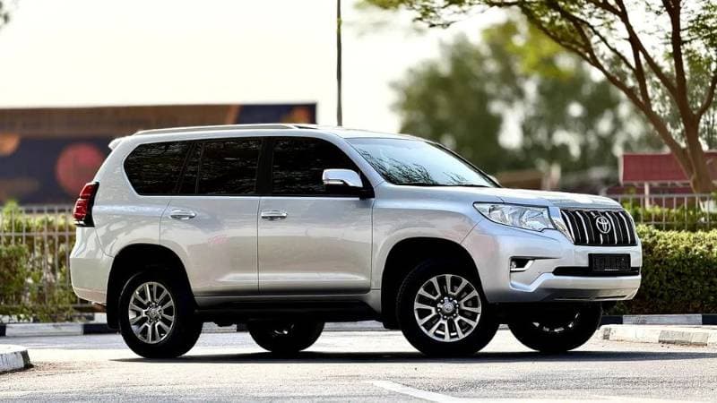 2019 Toyota Land Cruiser Prado thumbnail 3