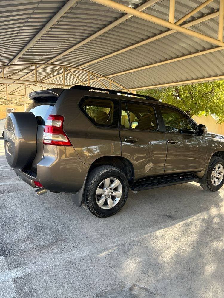 2015 Toyota Land Cruiser Prado thumbnail 2