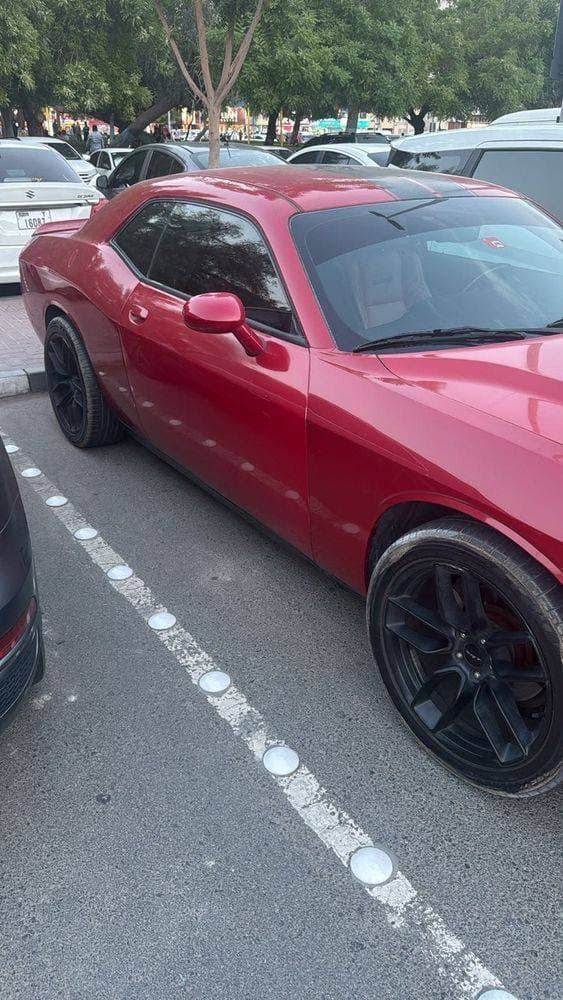 2016 Dodge Challenger thumbnail 3