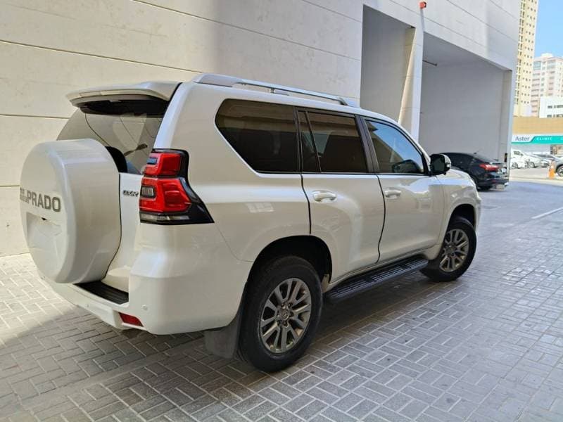 2018 Toyota Land Cruiser Prado thumbnail 5