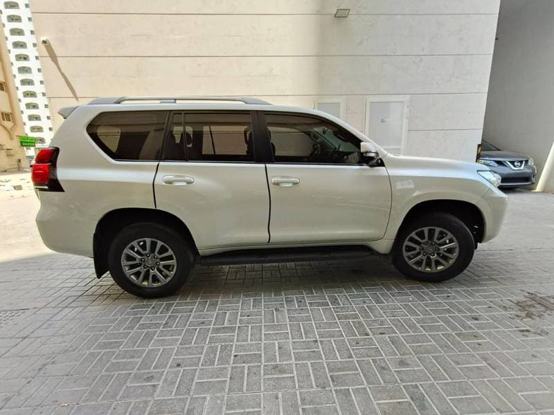 2018 Toyota Land Cruiser Prado thumbnail 10