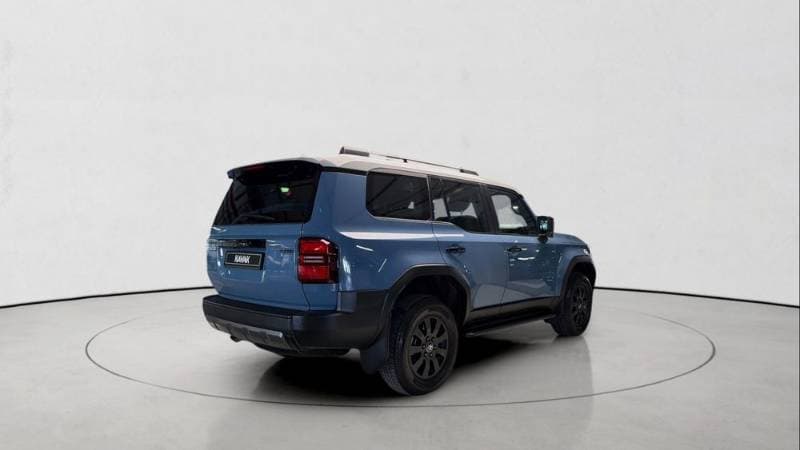 2025 Toyota Land Cruiser Prado thumbnail 6