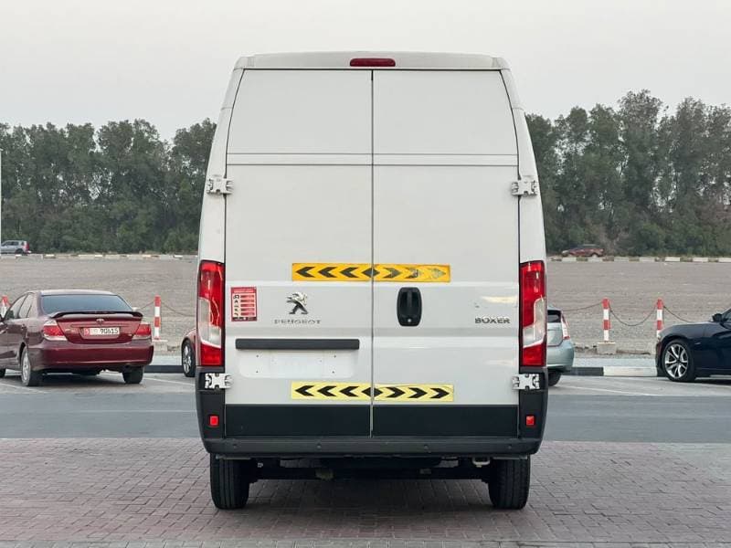 2023 Peugeot Boxer thumbnail 4
