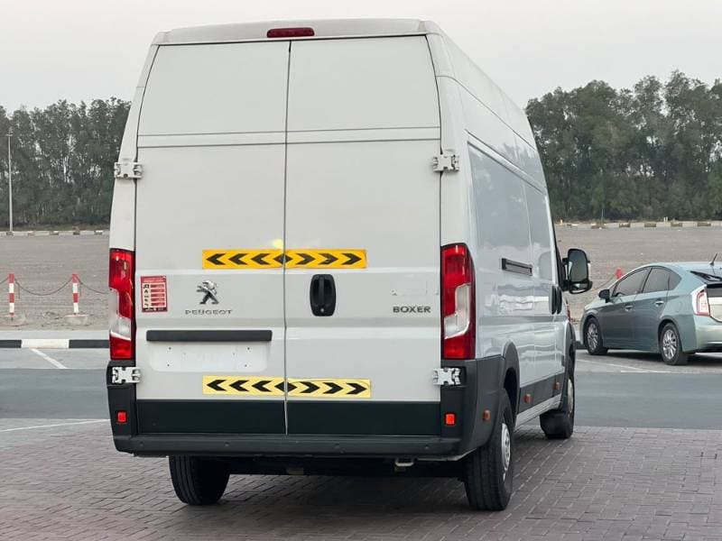 2023 Peugeot Boxer thumbnail 5