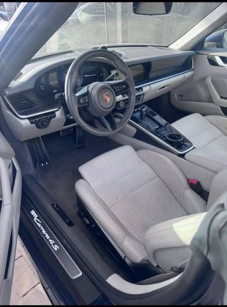 2021 Porsche 911 thumbnail 2