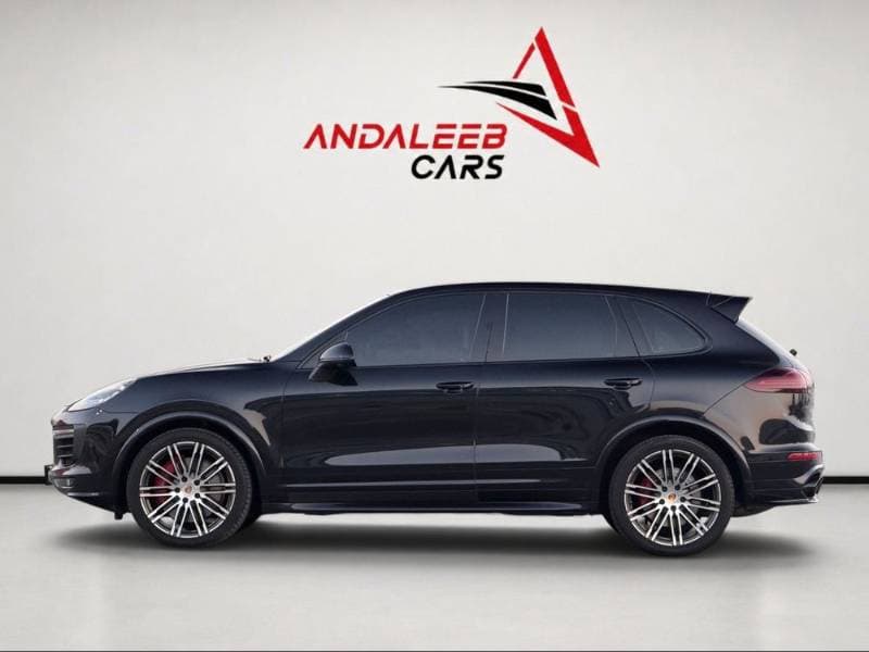 2016 Porsche Cayenne thumbnail 10
