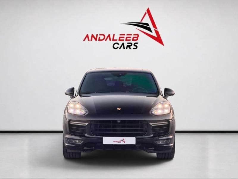 2016 Porsche Cayenne thumbnail 2