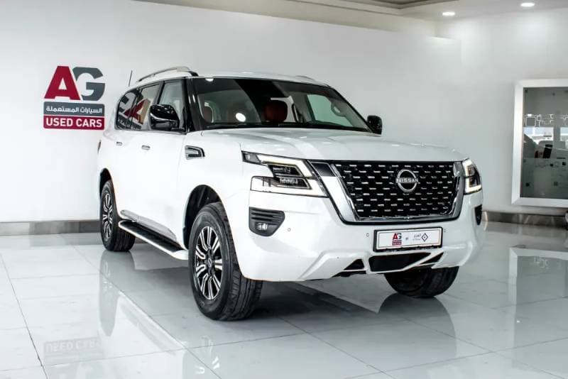 2023 Nissan Patrol thumbnail 3