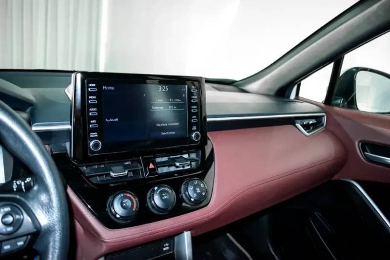 2024 Toyota Corolla Cross thumbnail 10
