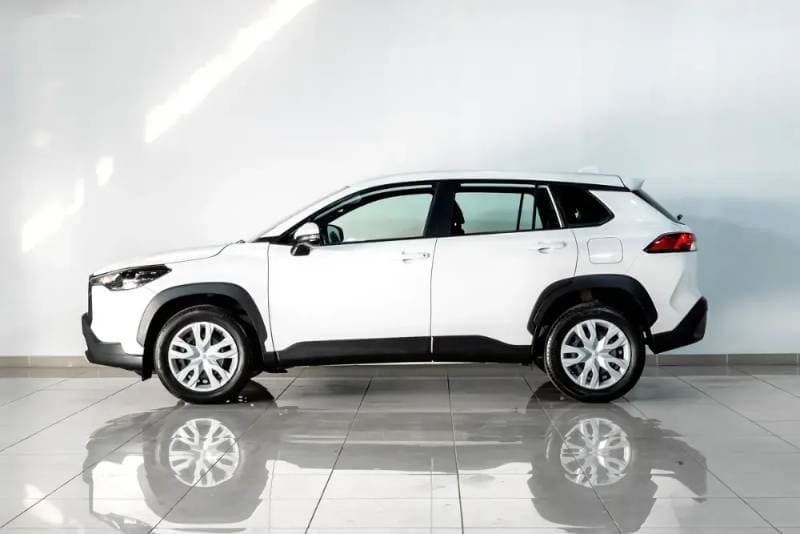 2024 Toyota Corolla Cross thumbnail 7