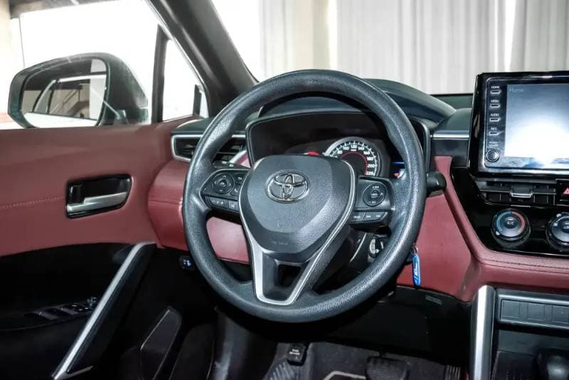 2024 Toyota Corolla Cross thumbnail 9