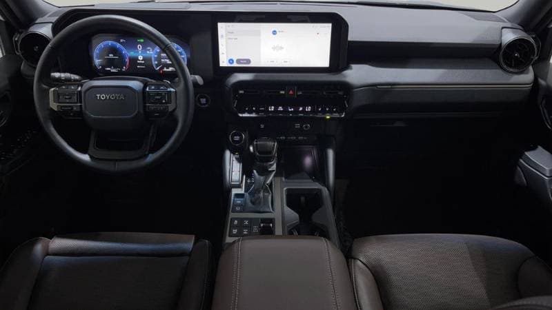 2024 Toyota Land Cruiser Prado thumbnail 5