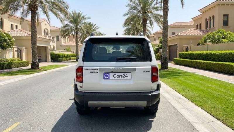 2026 Toyota Land Cruiser Prado thumbnail 2