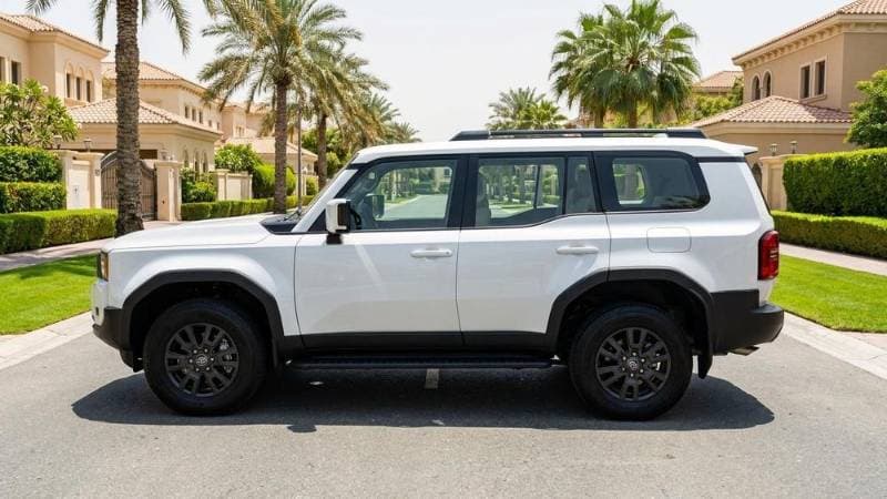 2026 Toyota Land Cruiser Prado thumbnail 3
