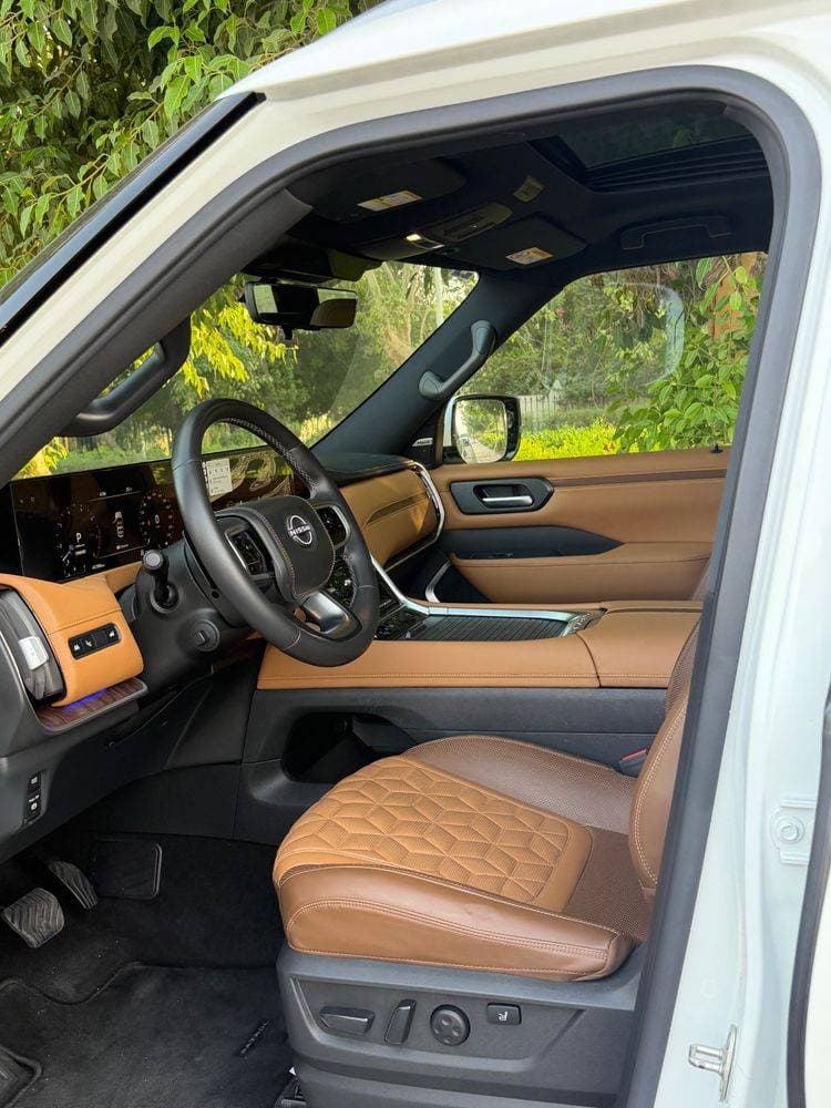 2025 Nissan Patrol thumbnail 3