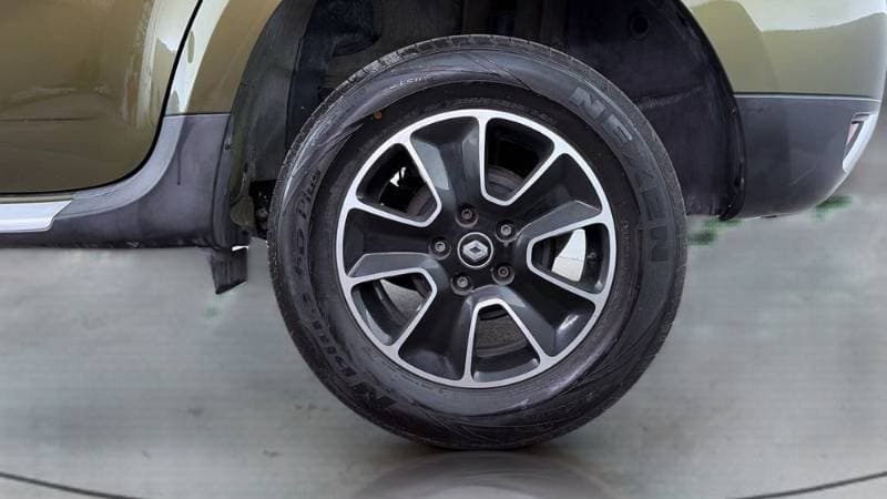 2018 Renault Duster thumbnail 10