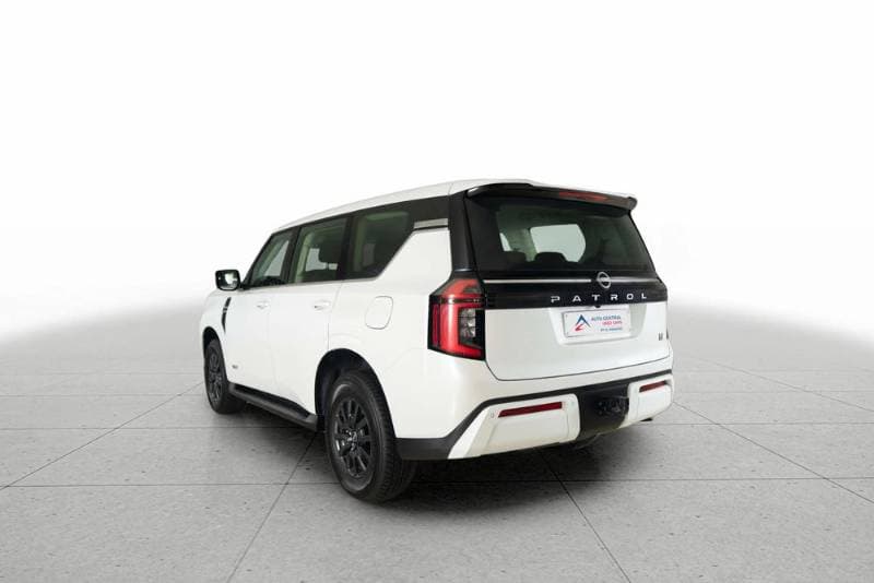 2025 Nissan Patrol thumbnail 5