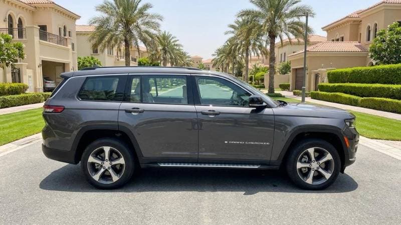 2024 Jeep Grand Cherokee L thumbnail 2
