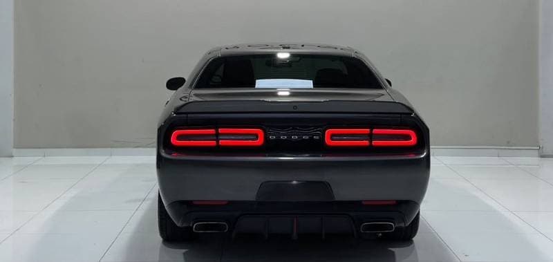2022 Dodge Challenger thumbnail 3