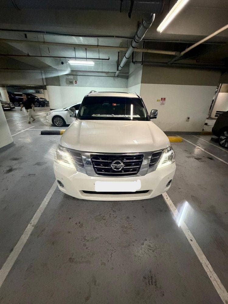 2017 Nissan Patrol thumbnail 2