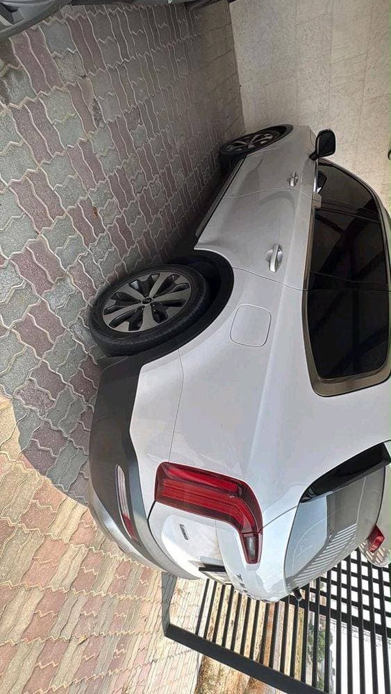 2021 Kia Telluride thumbnail 3