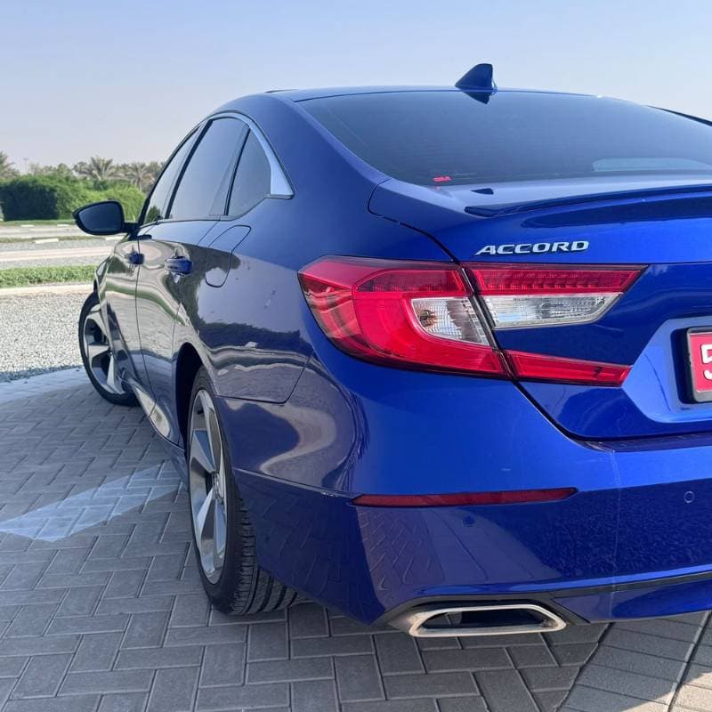 2018 Honda Accord thumbnail 3
