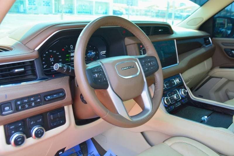 2024 GMC Yukon XL thumbnail 8