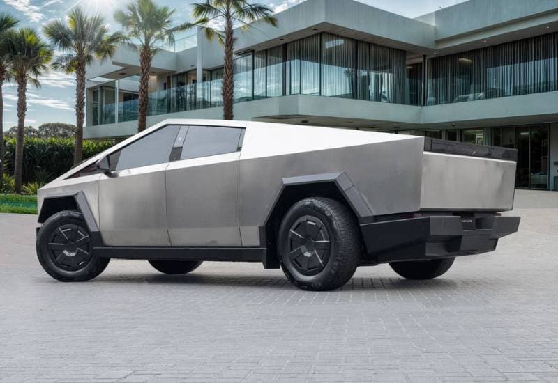 2026 Tesla Cybertruck thumbnail 3