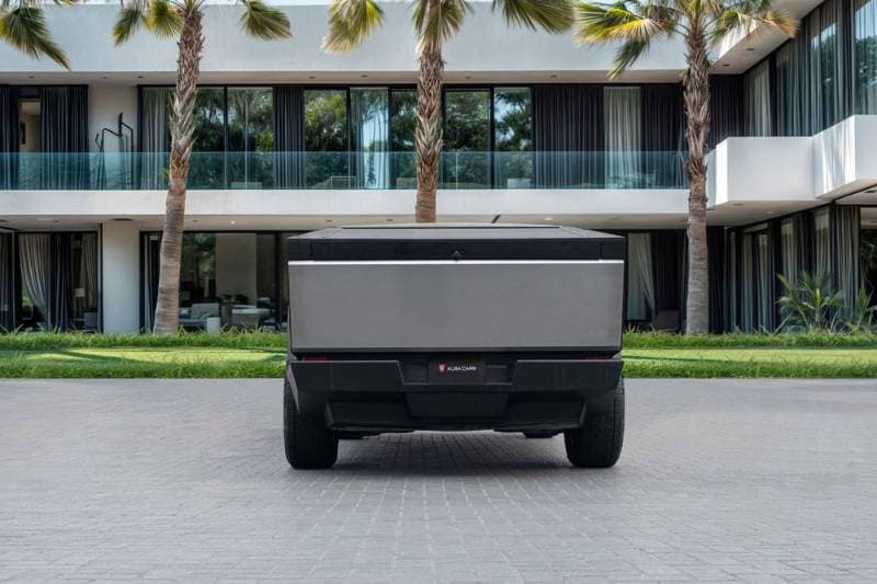 2026 Tesla Cybertruck thumbnail 5