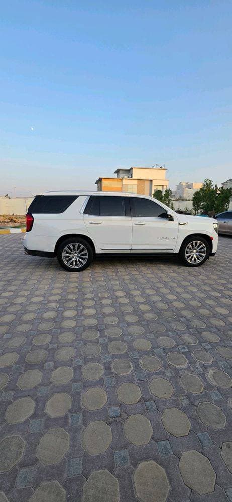 2022 GMC Yukon Denali thumbnail 5