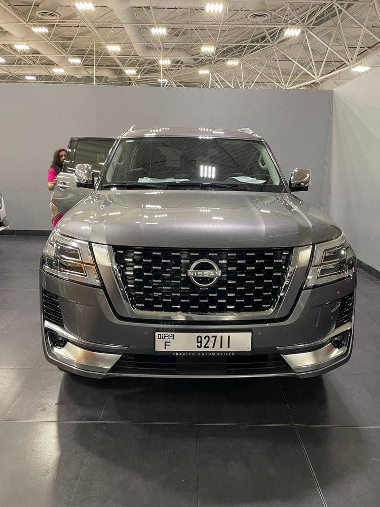 2023 Nissan Patrol thumbnail 4