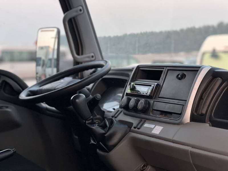 2022 Mitsubishi Canter thumbnail 9