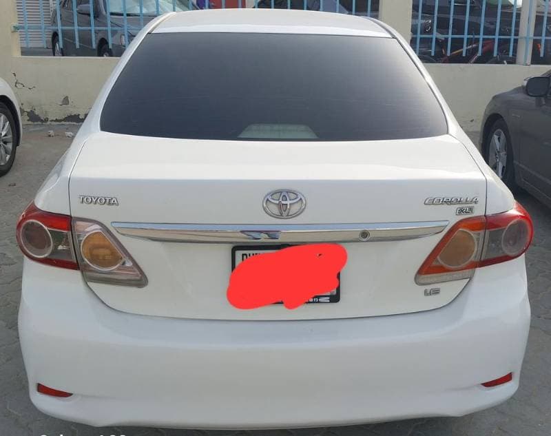 2013 Toyota Corolla thumbnail 3