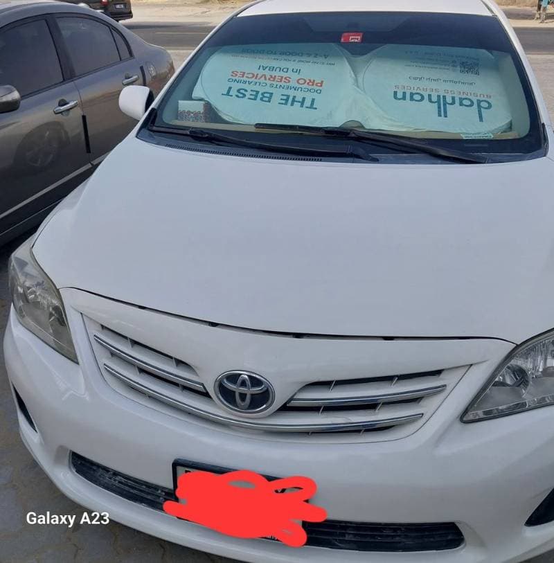 2013 Toyota Corolla thumbnail 2