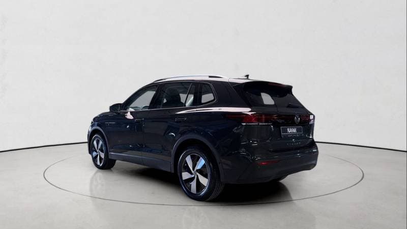 2026 Volkswagen Tiguan thumbnail 5