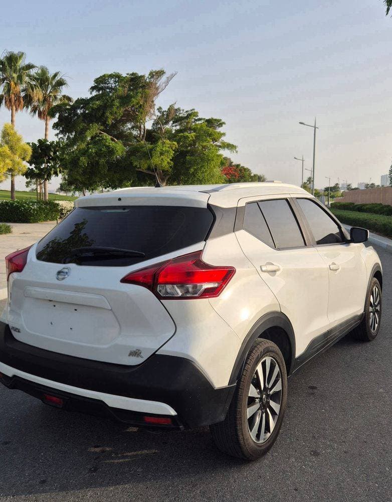 2020 Nissan Kicks thumbnail 4